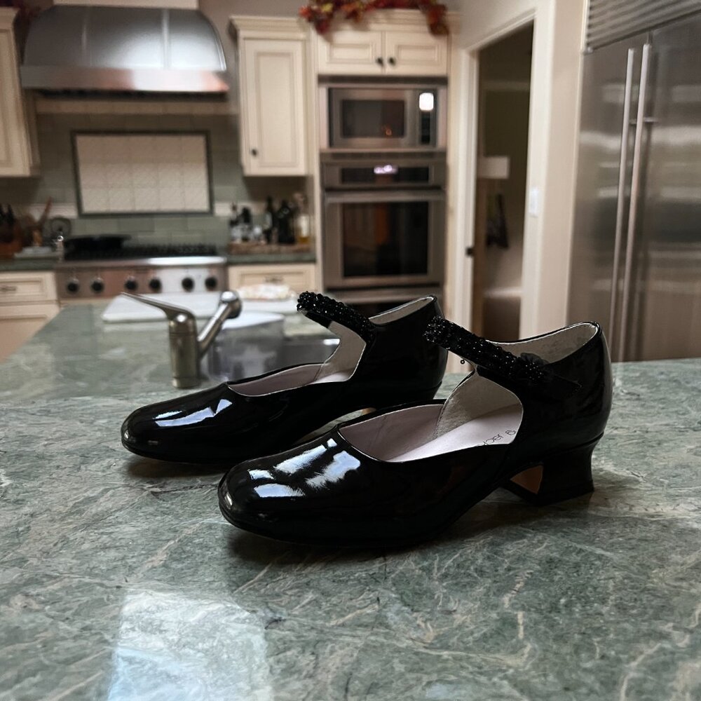 Girls Size 1M Black Mary Jane Patent Leather Shoes - Picture 2 of 8